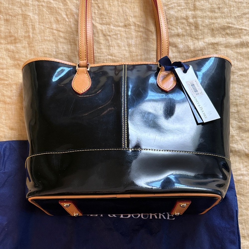 Dooney & Bourke patent leather tote - Picture 14 of 17